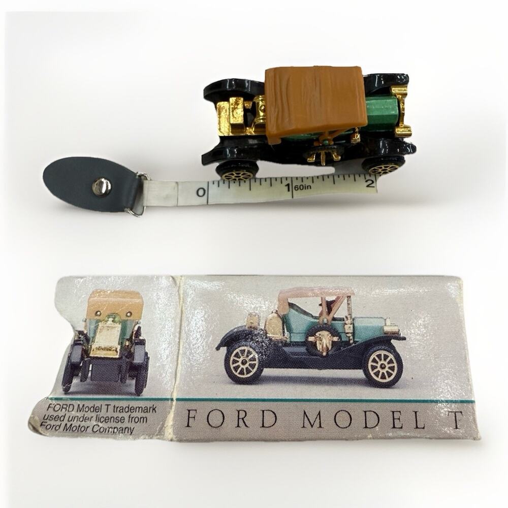 Vintage Readers Digest 1910 Ford Model T Car 1:64 #304 Replica Green Gold Black